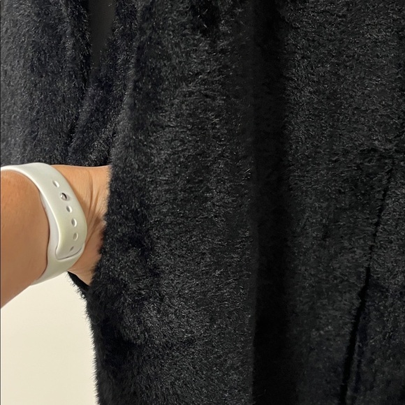 CYRUS Luxurious Silky Faux Fur Notch Lapel Coat Hook Closure Pockets, Size S - Picture 5 of 11